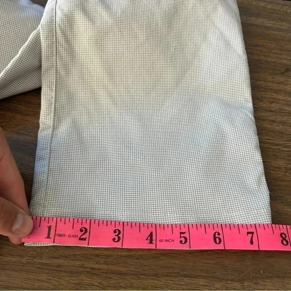 Under armour golf pants  32x36 - Picture 9 of 9